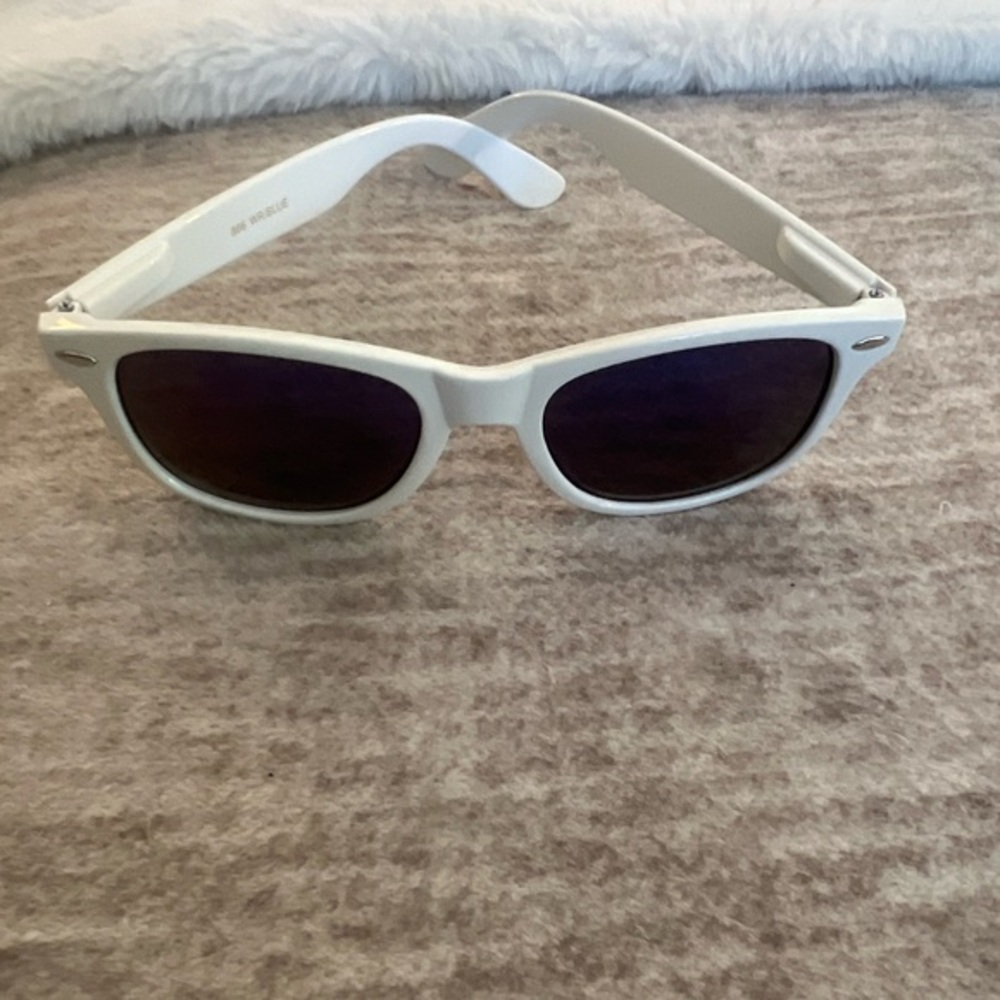Wayfarer White Frame Ice Blue Lens Glasses New